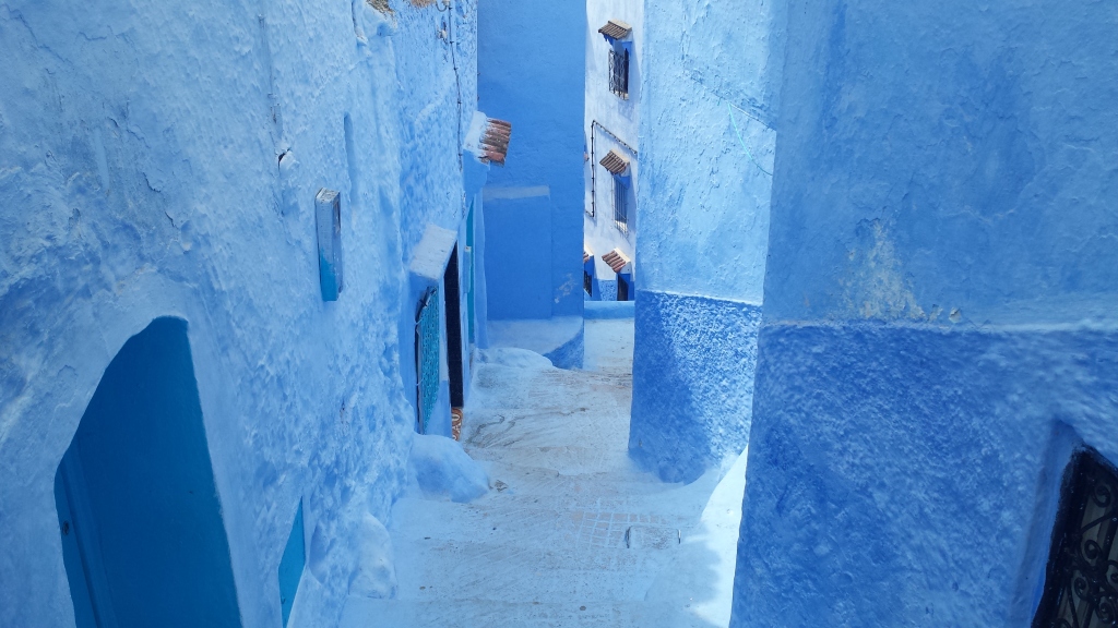 chefchaouen-blue-corridors-morocco