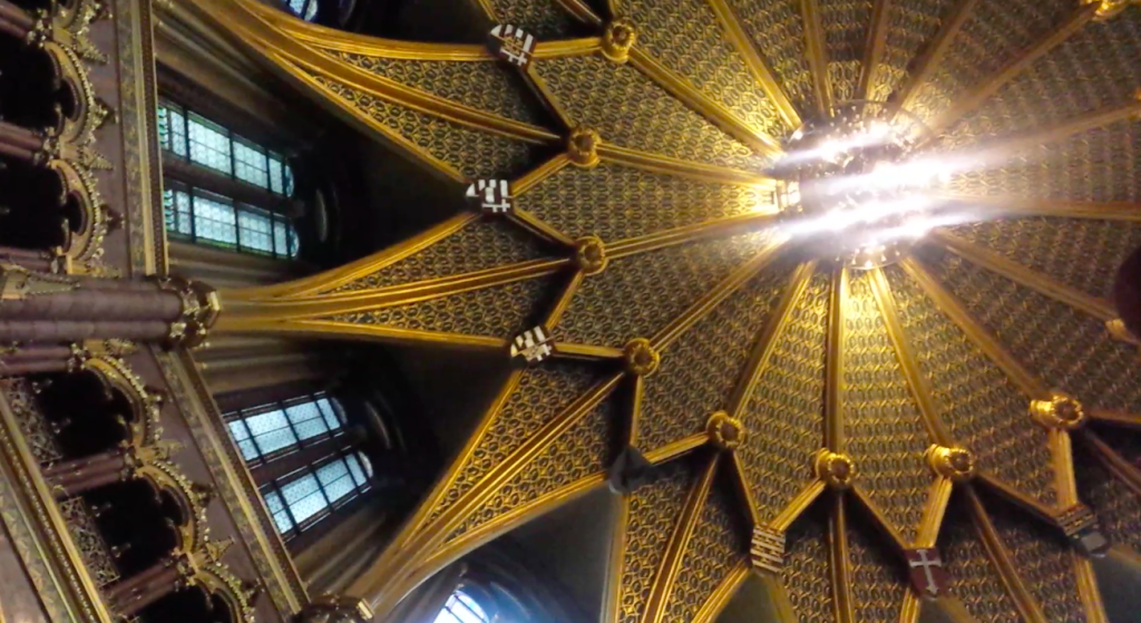 Hungary parliament ceiling